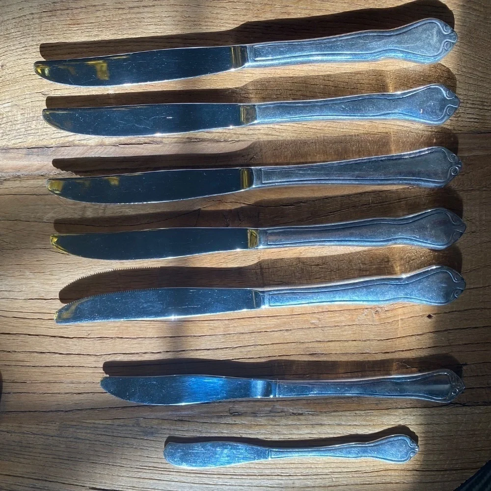 Vintage Flatware Lot - 14 Pc - Roger’s, Tudor, Oneida